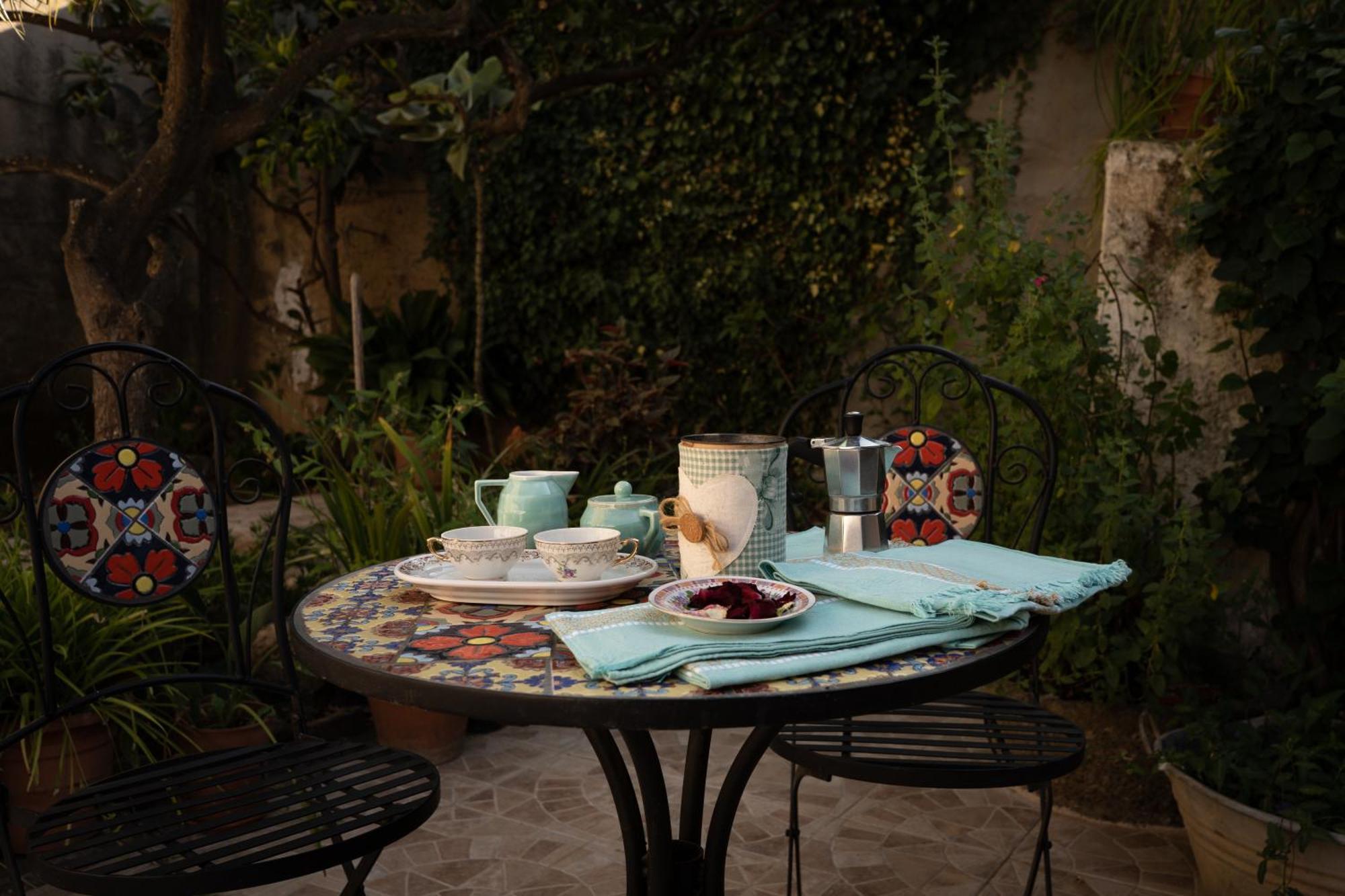 Sa Domu De Ladiri - Matrimoniale Con Giardino Bed & Breakfast Musei Exterior photo